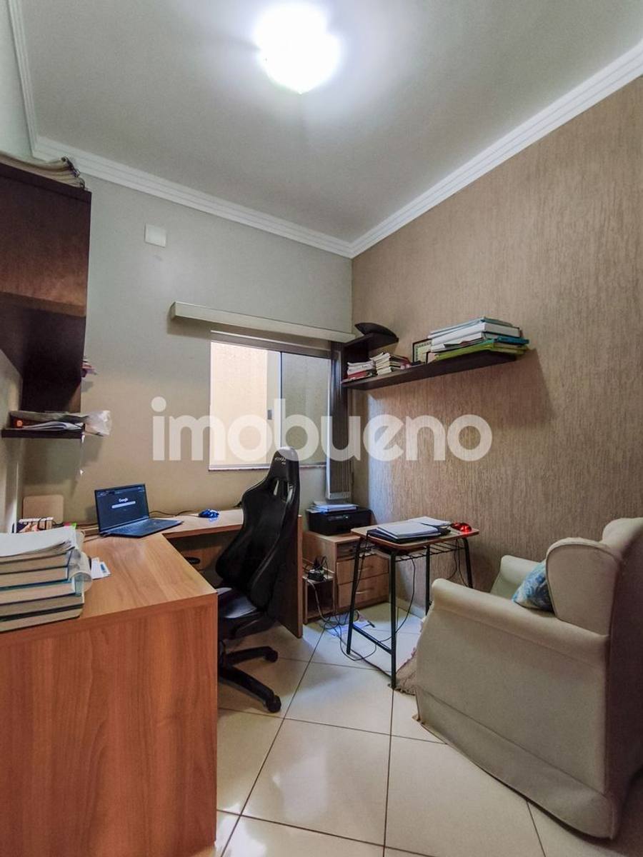 Foto 13 de Casa de 210 m² com 3 quartos, escritório e área gourmet no Setor Primavera