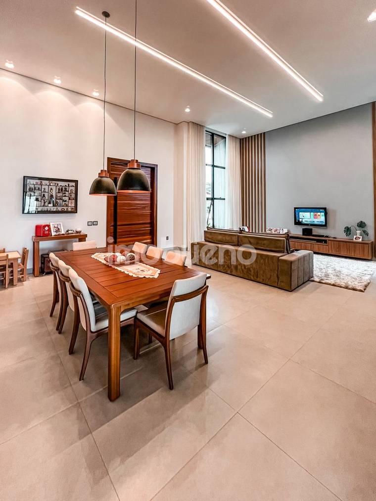 Casa com área de lazer completa, 3 suítes, no Setor Sul. R$2.550.000,00 em Setor Sul