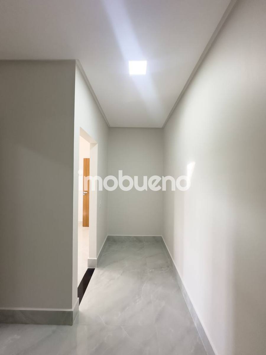 Foto 11 de Casa alto padrão com 3 quartos sendo 1 suíte no Setor Jardim Ipê,178 m².