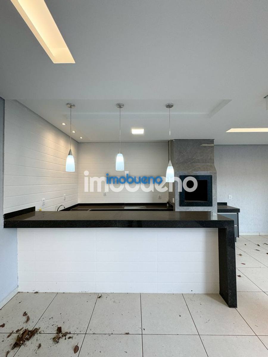 Foto 12 de Casa à venda com 3 quartos, 1 suíte com closet no Centro. R$770.000,00