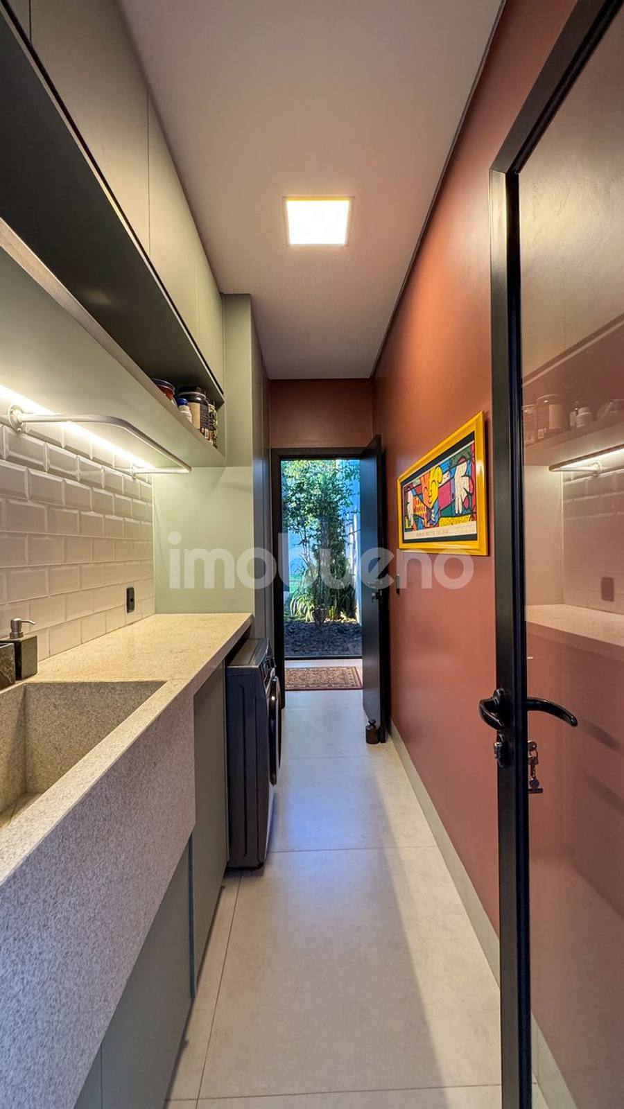 Foto 37 de Casa à Venda de alto padrão em condomínio, 3 quartos sendo 2 suítes. 193,65m².
