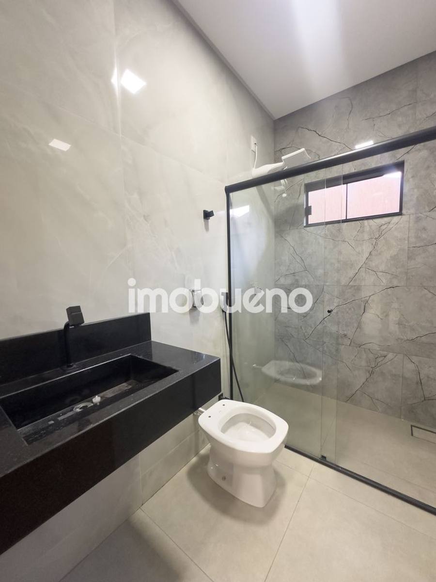 Foto 15 de Casa alto padrão com 3 quartos sendo 1 suíte no Setor Jardim Ipê,178 m².