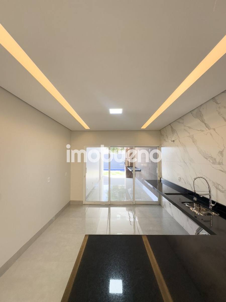 Foto 6 de Casa com 3 quartos sendo 1 suíte no Setor Parque Primavera, 294m²