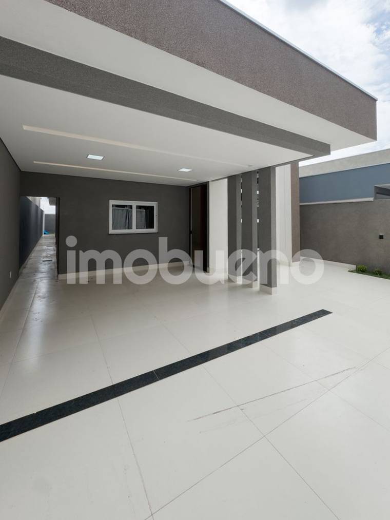 Casa no Jardim Primavera, com 3 quartos, sendo 1 suíte, 294m² em Setor Primavera