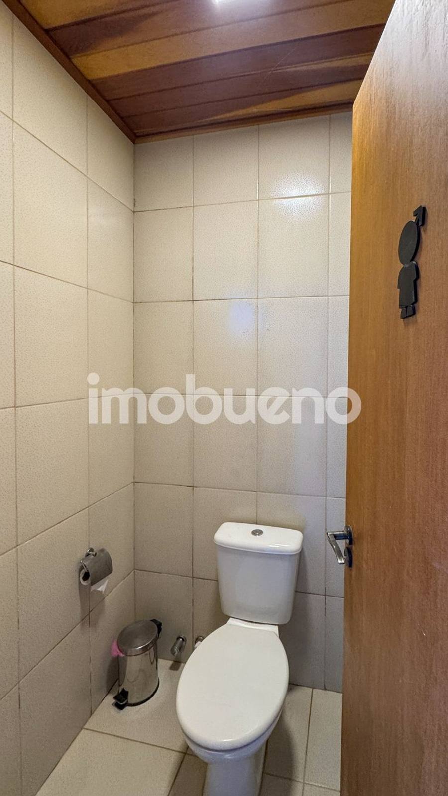 Foto 12 de Casa no Setor Central, 5 quartos, lazer, energia solar e jardim amplo