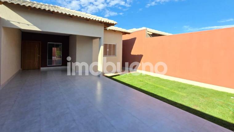 Casa no setor Parque da Colina, 03 quartos, 01 suíte, 106m². em Parque da Colina II
