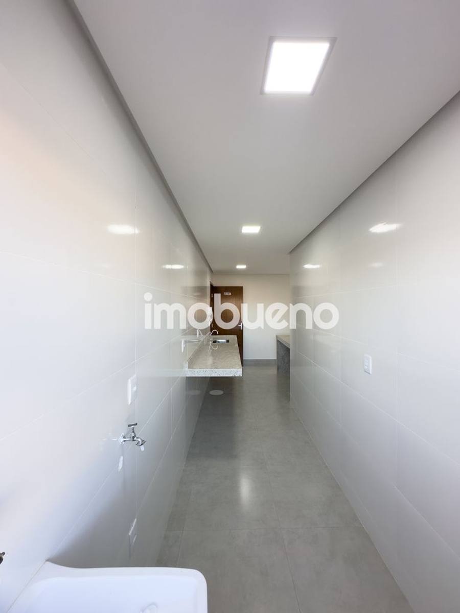 Foto 4 de Apartamento à Venda com 2 quartos no Parque da Colina, 61,39m².