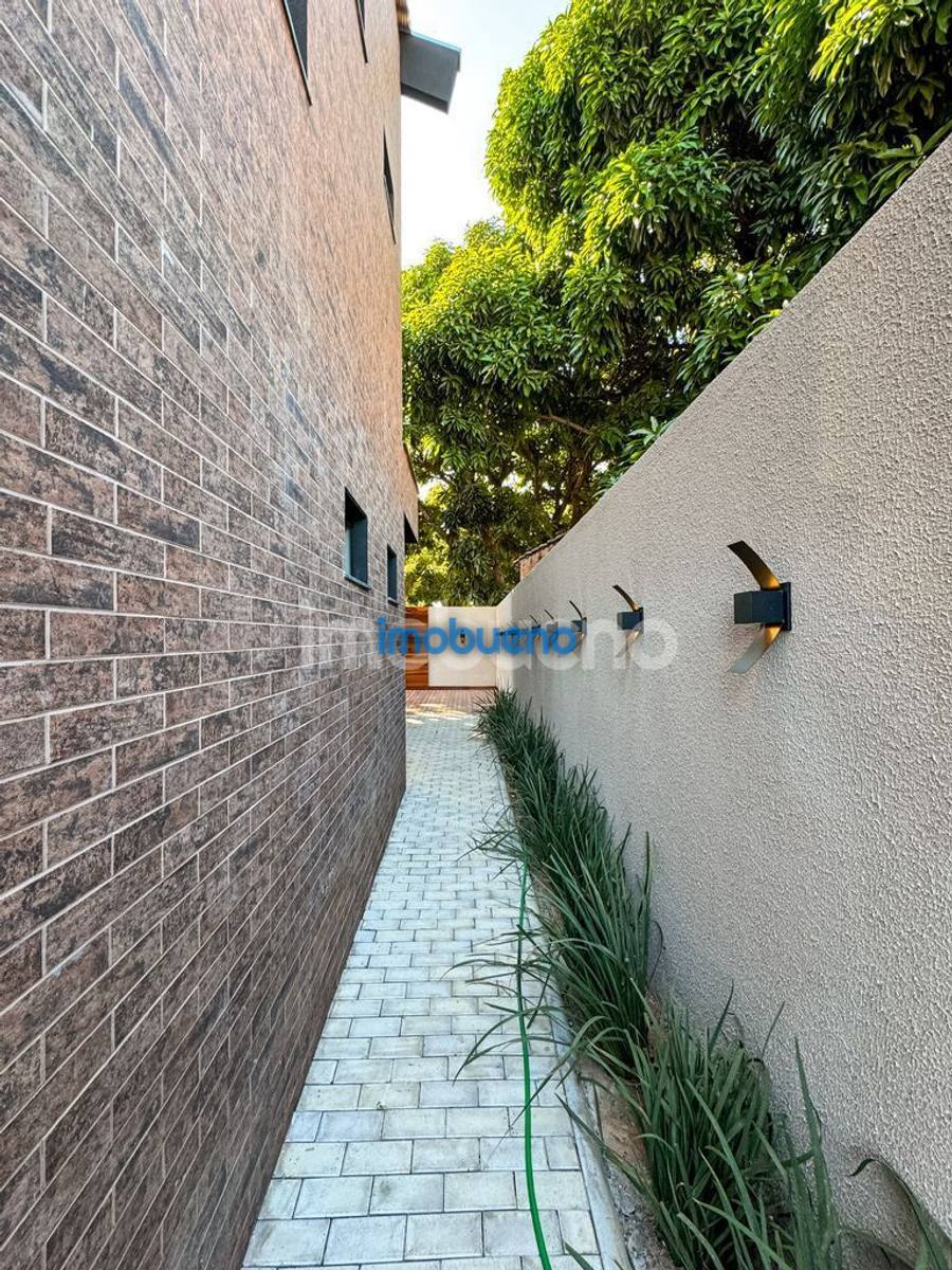 Foto 20 de Sobrado com 3 suítes no Setor Sul. R$850.000,00