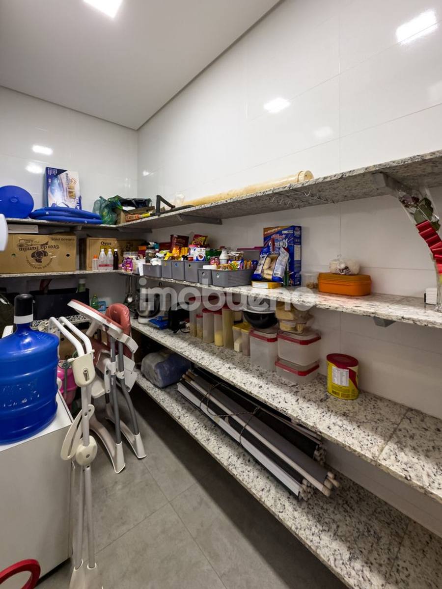 Foto 24 de Casa à venda com 3 quartos sendo 2 suítes no Jardim Triângulo. 251m².