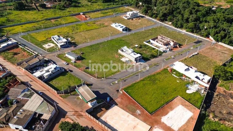 Terreno plano de 428 m² no Condomínio Golden Place no Parque Vila Verde em Parque Vila Verde