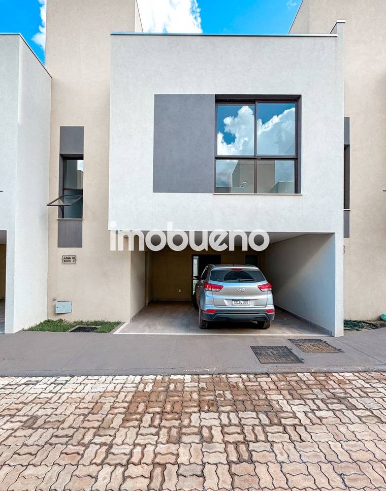 Vende-se casa com 3 quartos sendo 3 suíte no Setor Sul no Condomínio Isla. em Chácaras Setor Sul