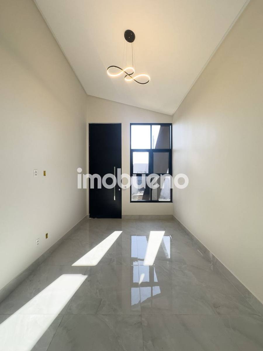 Foto 5 de Casa alto padrão com 3 quartos sendo 1 suíte no Setor Jardim Ipê,178 m².