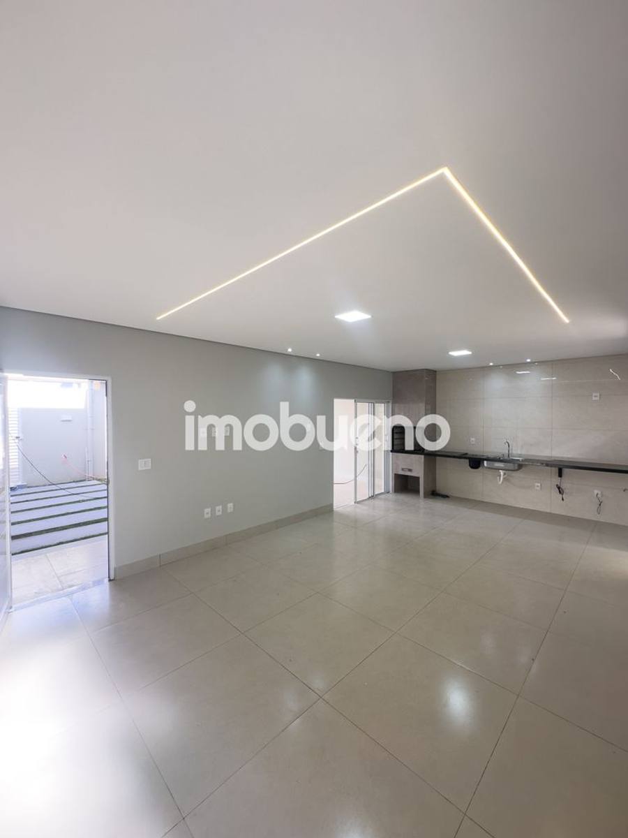 Foto 6 de Casa à venda com 3 quartos sendo 1 suíte com closet, Parque da Colina. 130 M².