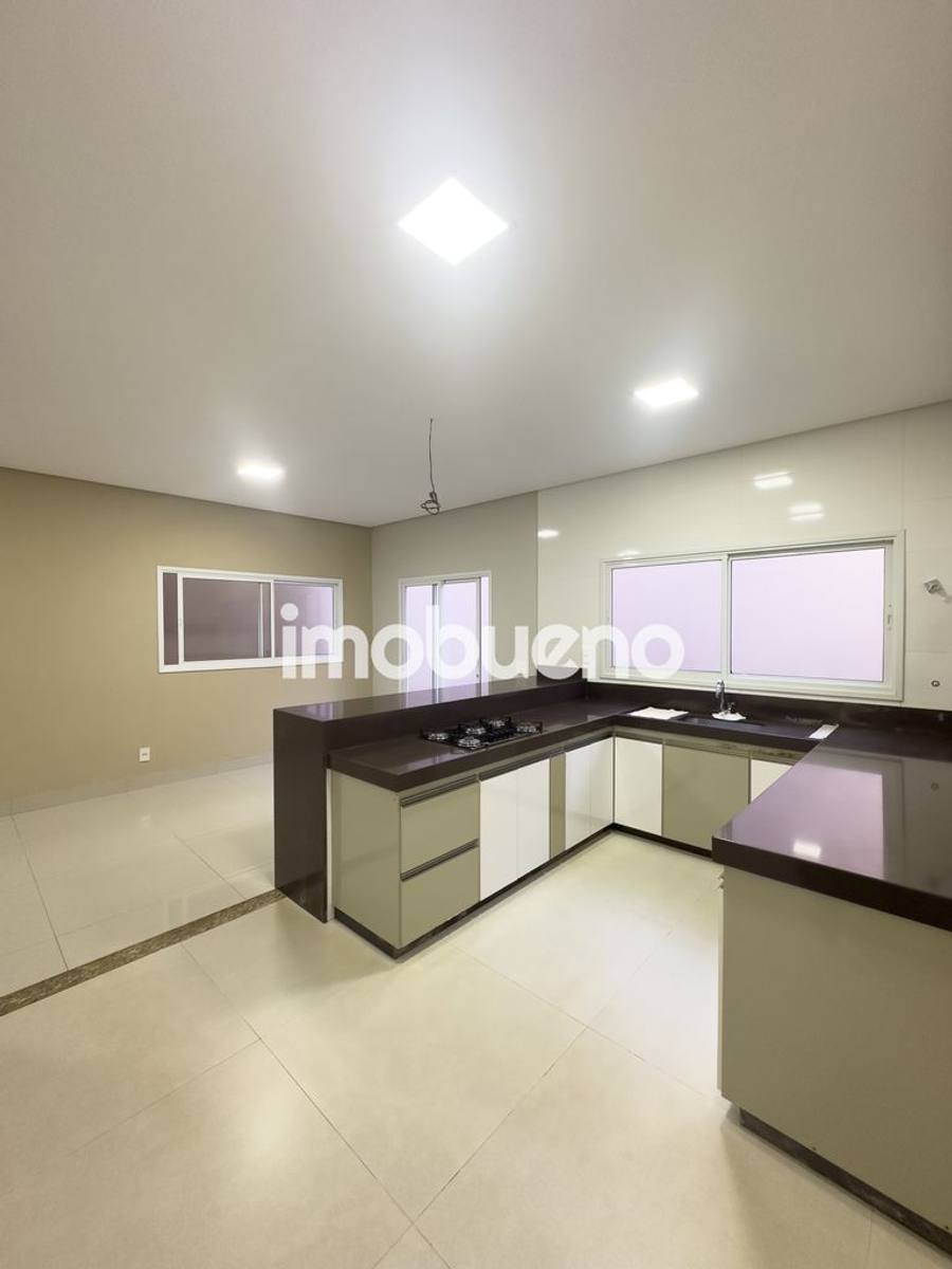 Foto 5 de Casa a venda na Formosinha com 3 quartos sendo 2 suíte, 200m²