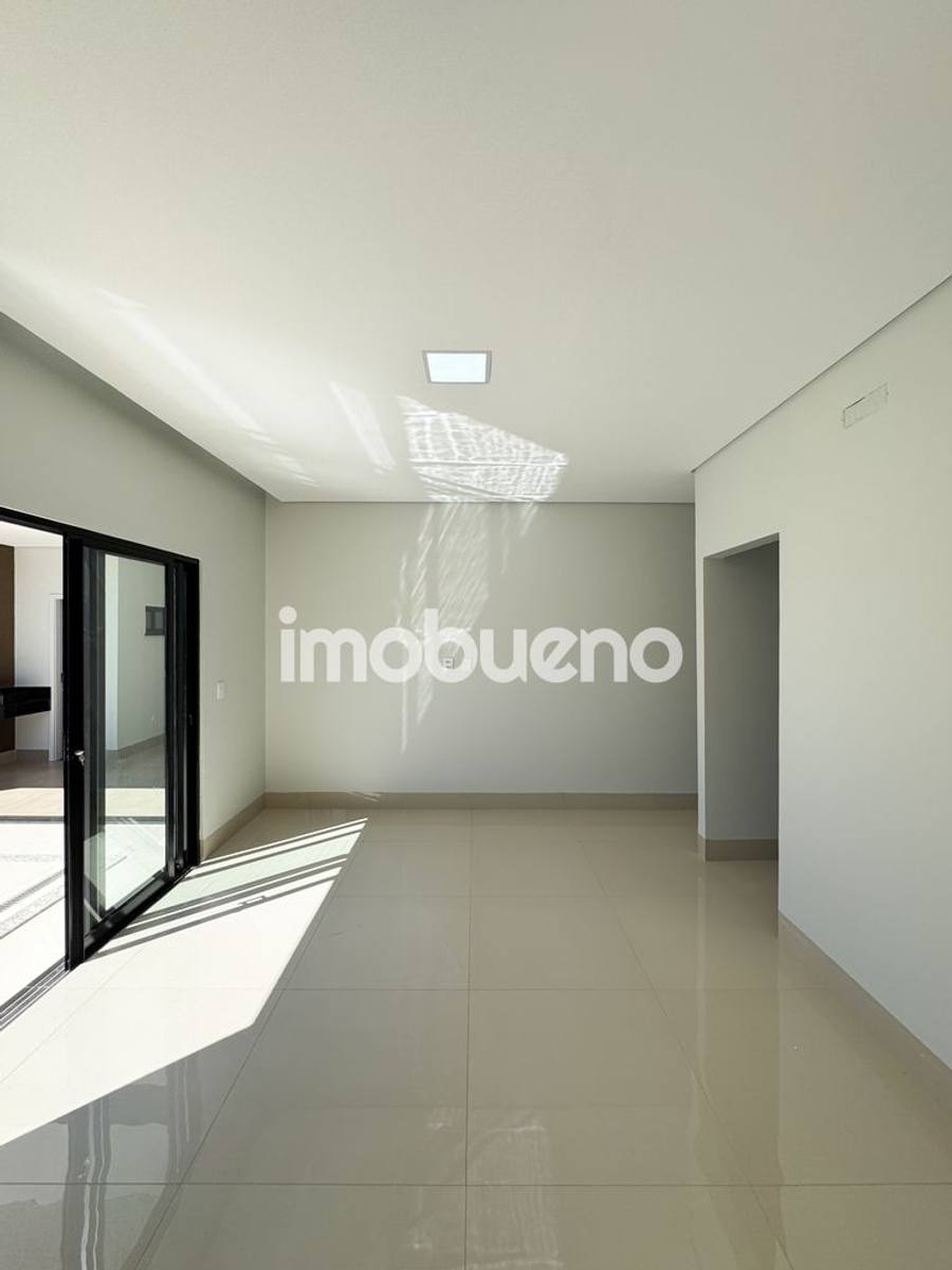 Foto 21 de Casa com 3 quartos sendo 2 suíte próximo ao Centro da cidade com piscina, 215m²