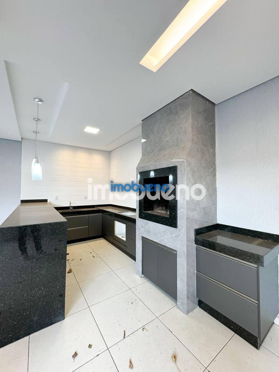 Foto 13 de Casa à venda com 3 quartos, 1 suíte com closet no Centro. R$770.000,00