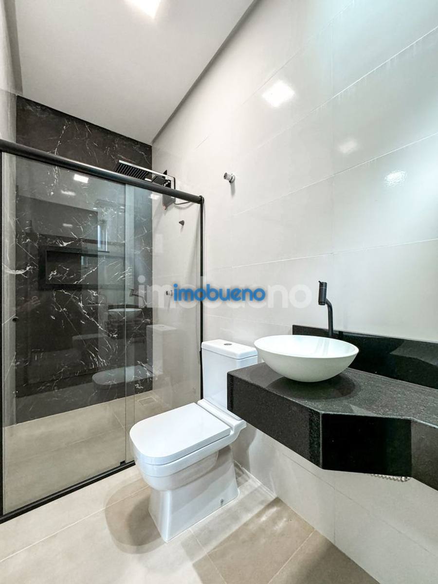 Foto 22 de Casa com 3 quartos sendo 3 suíte no Bosque II R$920.000,00