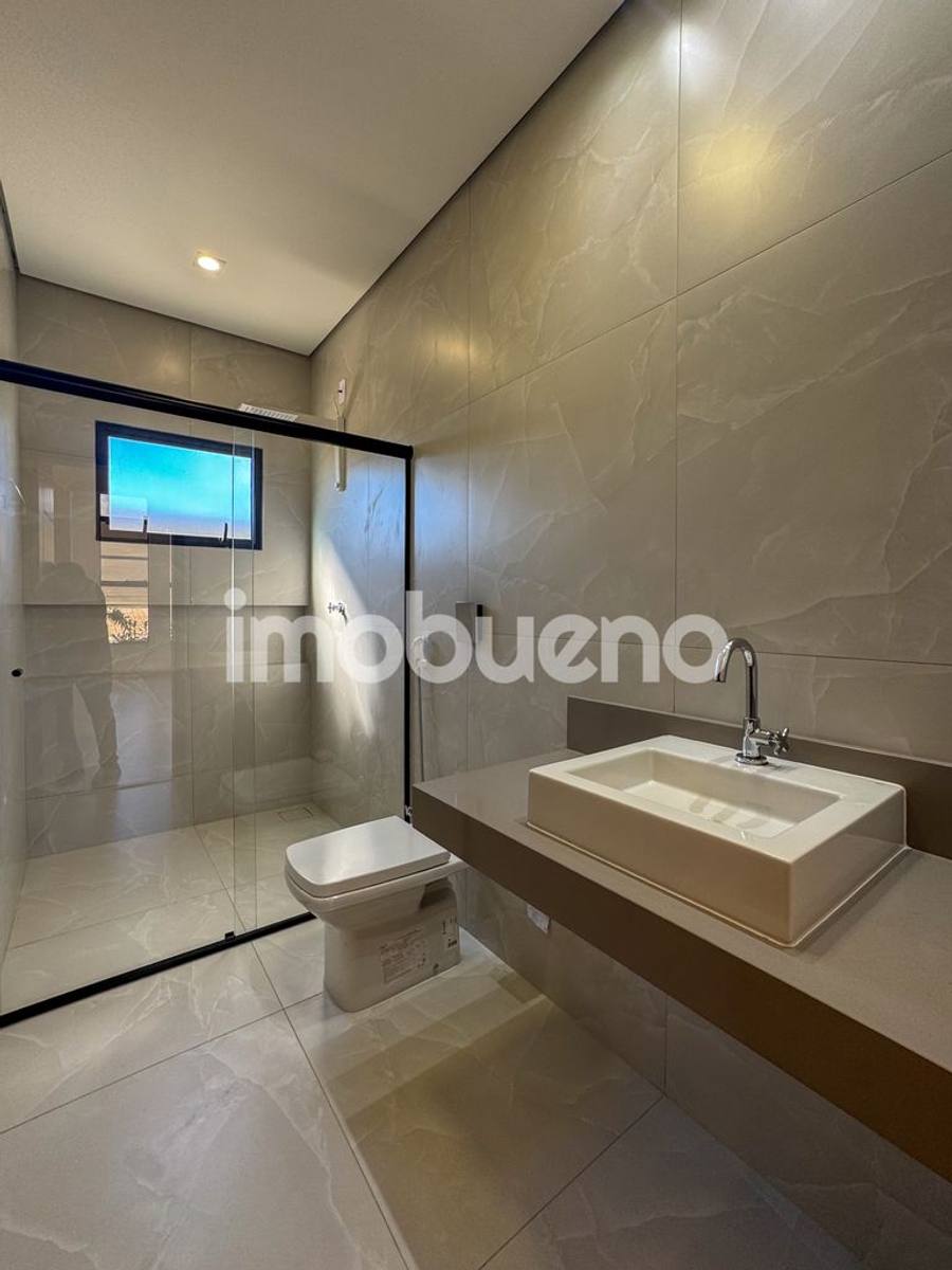 Foto 16 de Casa de 181 m² com 3 suítes no Condomínio Asas Douradas