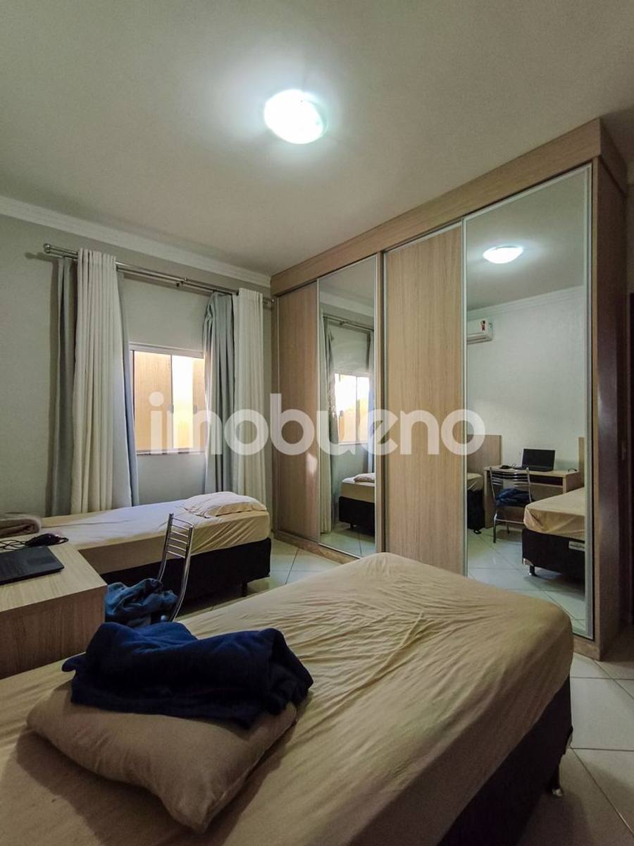 Foto 6 de Casa de 210 m² com 3 quartos, escritório e área gourmet no Setor Primavera