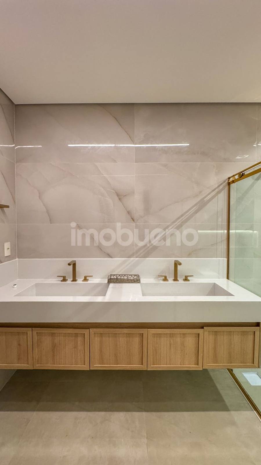Foto 50 de Casa à Venda com piscina, 3 quartos sendo 3 suítes no Centro.
