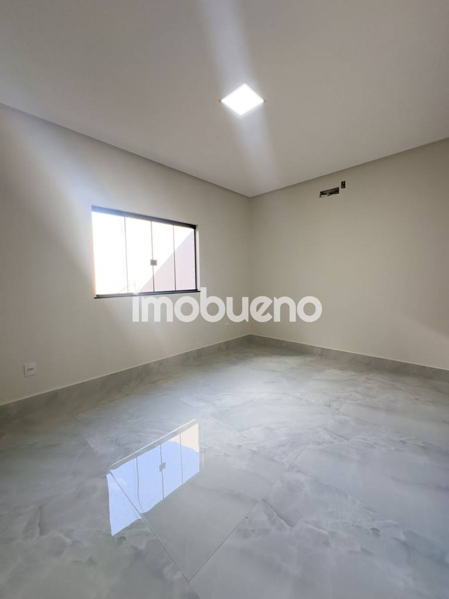 Foto 16 de Casa alto padrão com 3 quartos sendo 1 suíte no Setor Jardim Ipê,178 m².