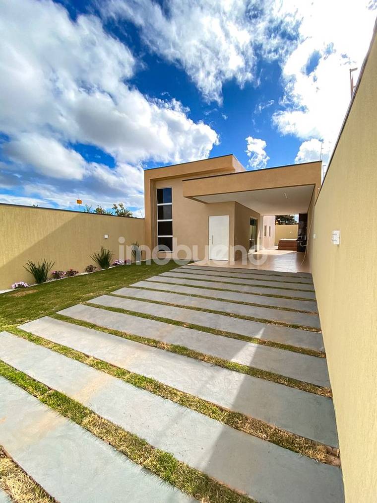 Casa a venda com 3 quartos, sendo 1 suíte, Setor Parque da Colina, 115m² em Parque da Colina