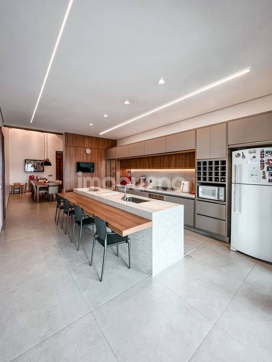Foto 9 de Casa com área de lazer completa, 3 suítes, no Setor Sul. R$2.550.000,00