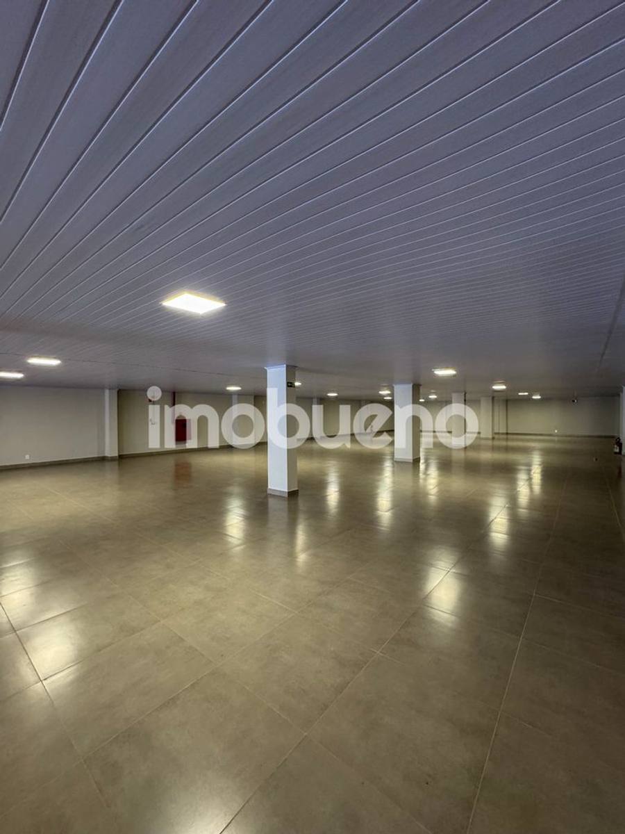 Foto 5 de Loja comercial no centro da cidade, 655,54m², com elevador e portaria