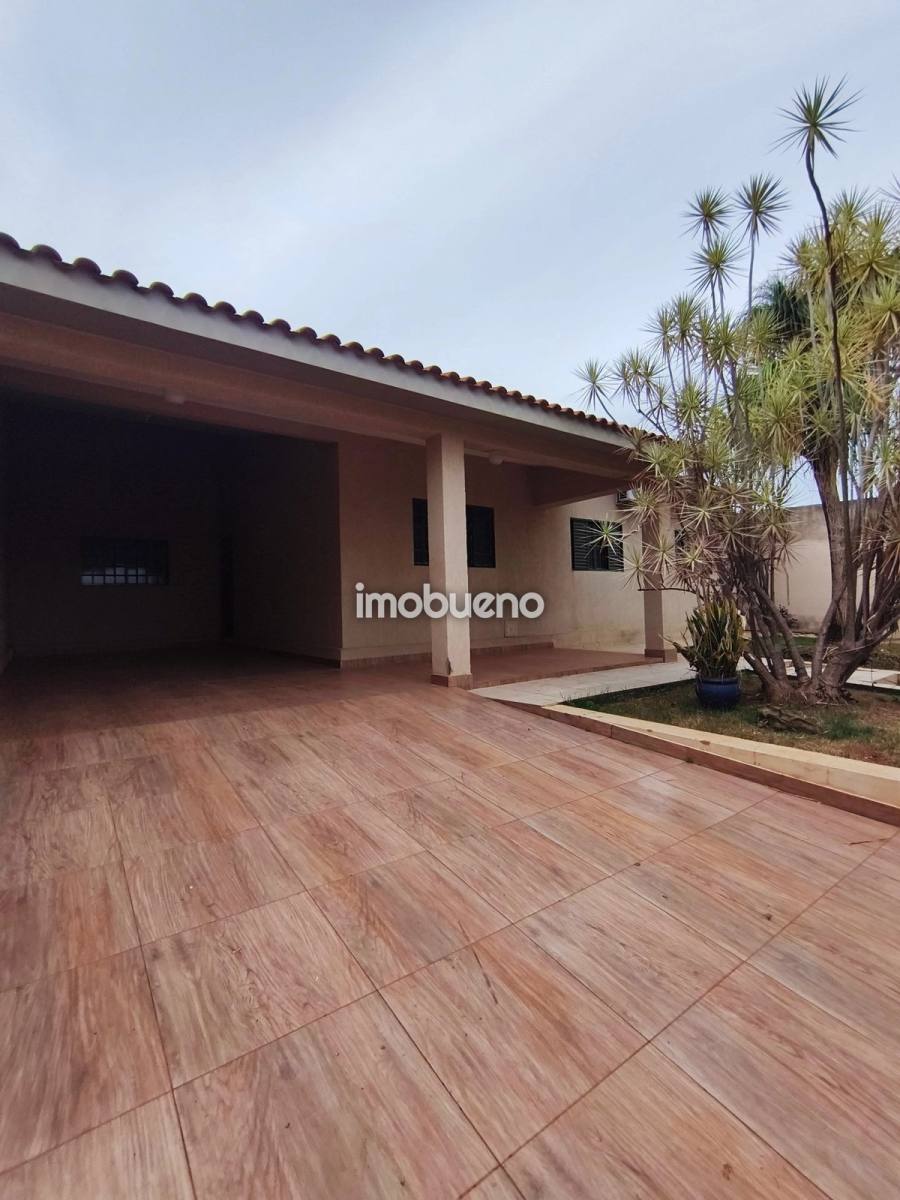 Foto 4 de Casa com 3 Quartos, Piscina e Sauna no Bairro Village em Formosa/GO