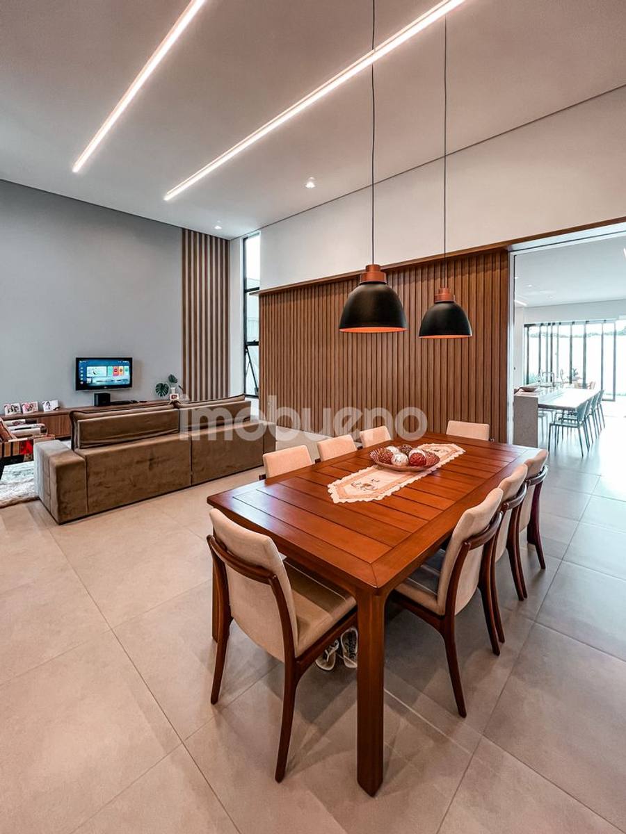 Foto 5 de Casa com área de lazer completa, 3 suítes, no Setor Sul. R$2.550.000,00