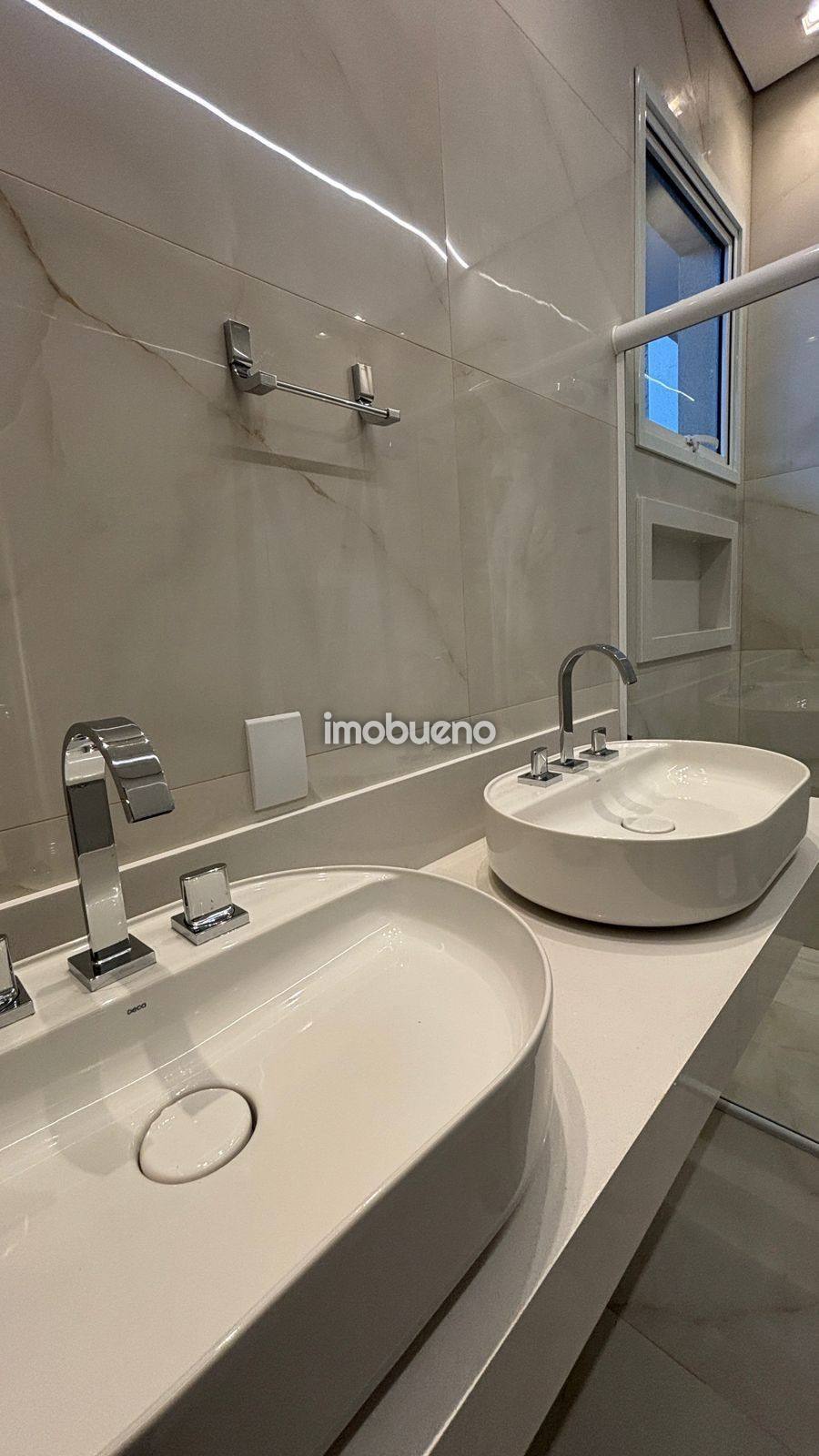 Foto 20 de Casa com 3 quartos, suíte e piscina no Residencial Asas Douradas