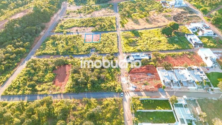 Terreno plano de 370 m² no Loteamento Mirante do Cerrado em Parque das Laranjeiras