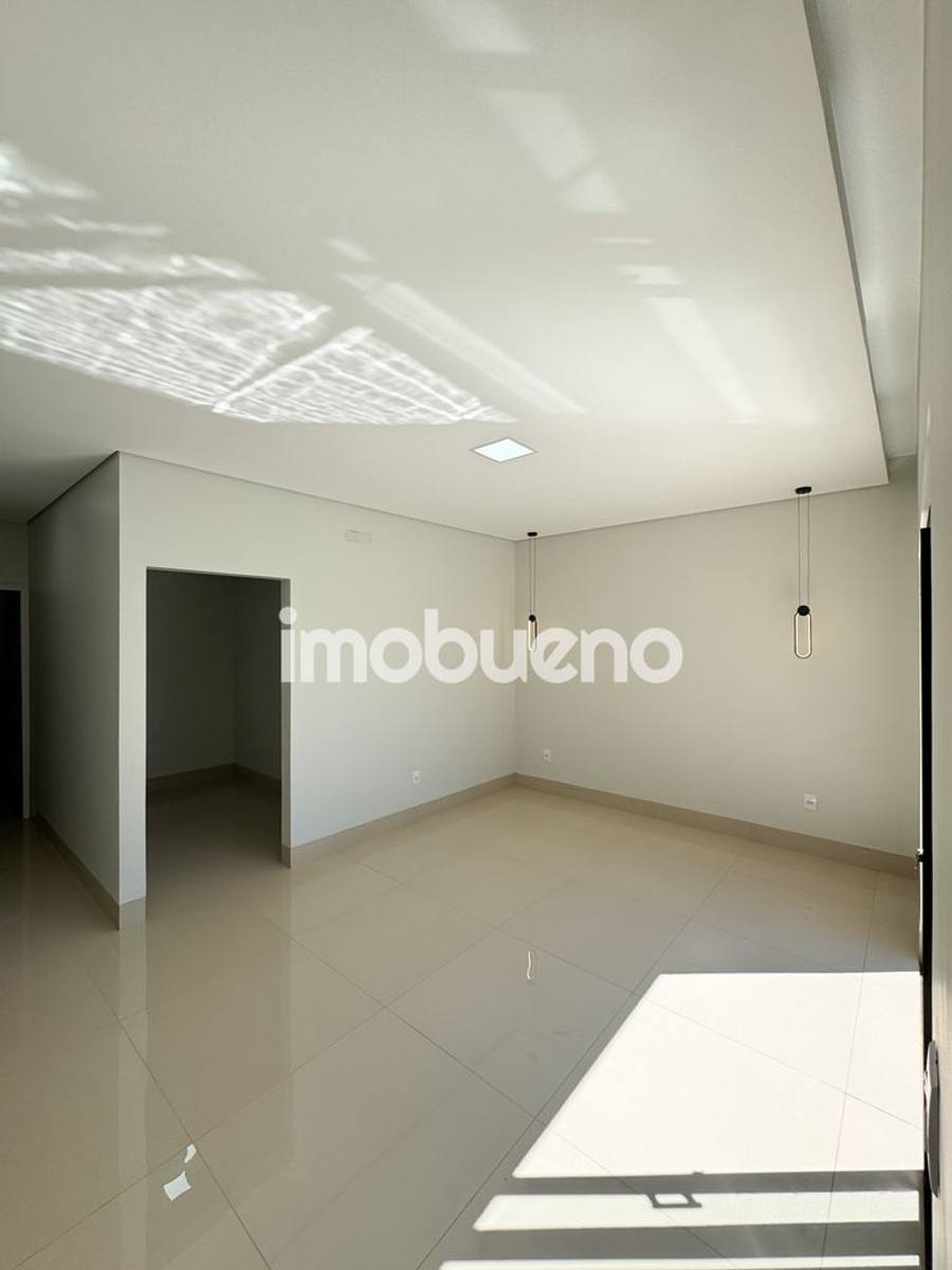 Foto 20 de Casa com 3 quartos sendo 2 suíte próximo ao Centro da cidade com piscina, 215m²
