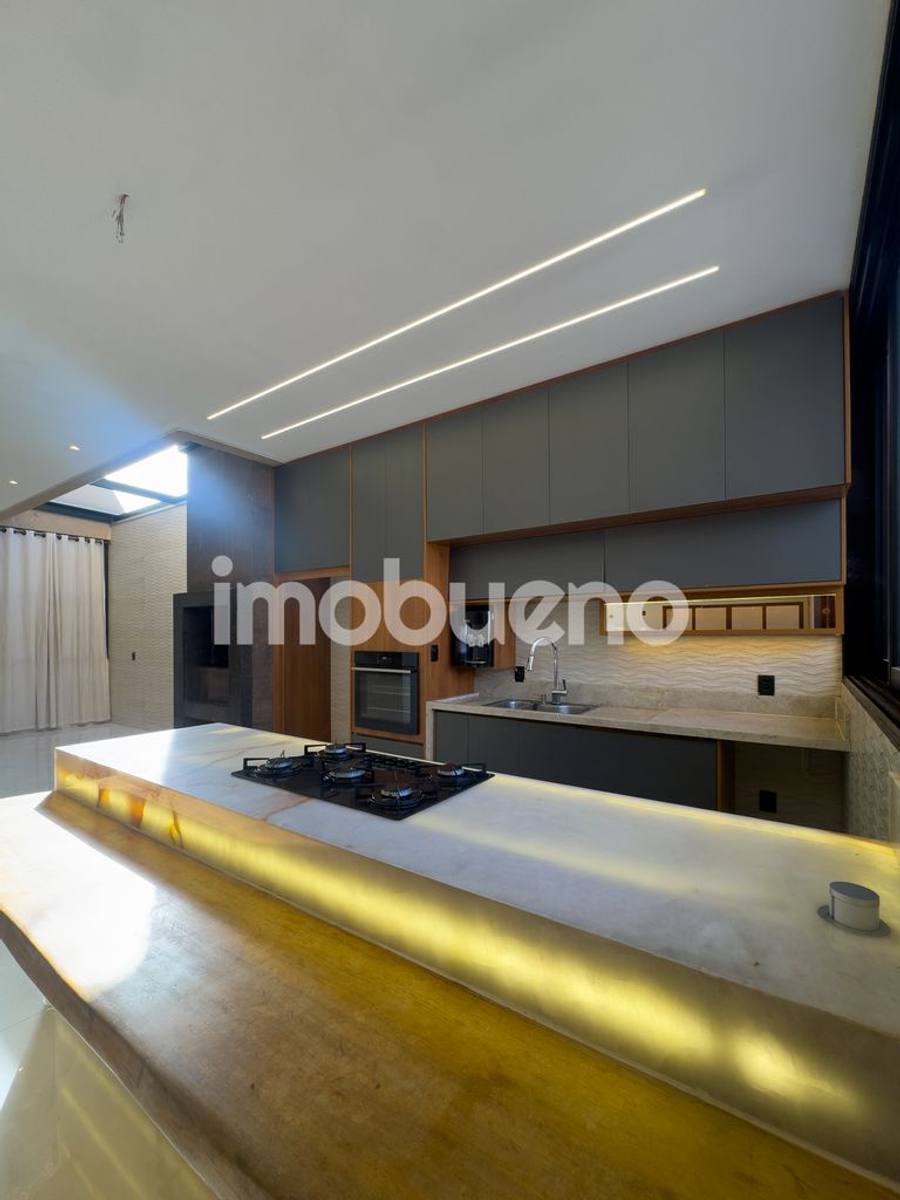 Foto 36 de Casa em condomínio: 3 suítes, sendo 1 master, 309m² e piscina.