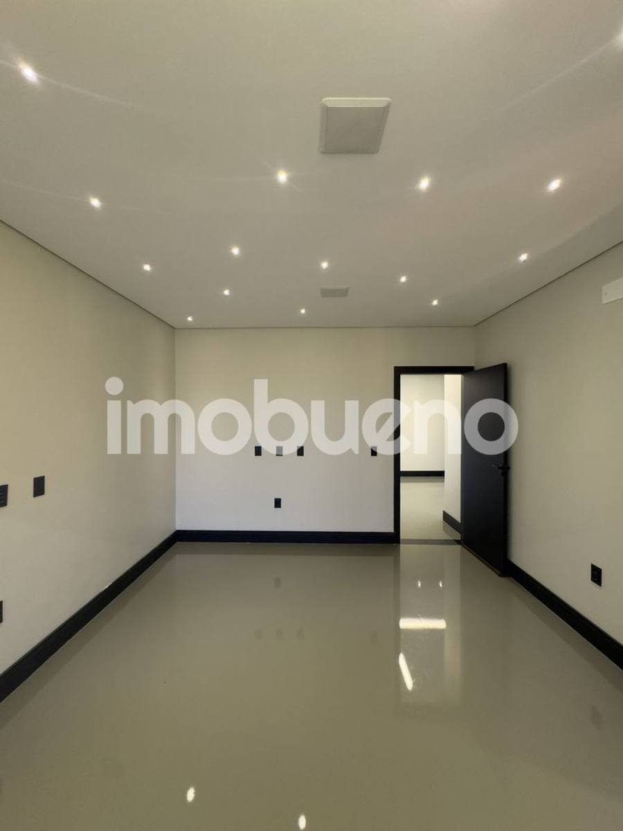 Foto 29 de Sobrado de 282 m² com 4 suítes e área gourmet com ôfuro na Formosinha