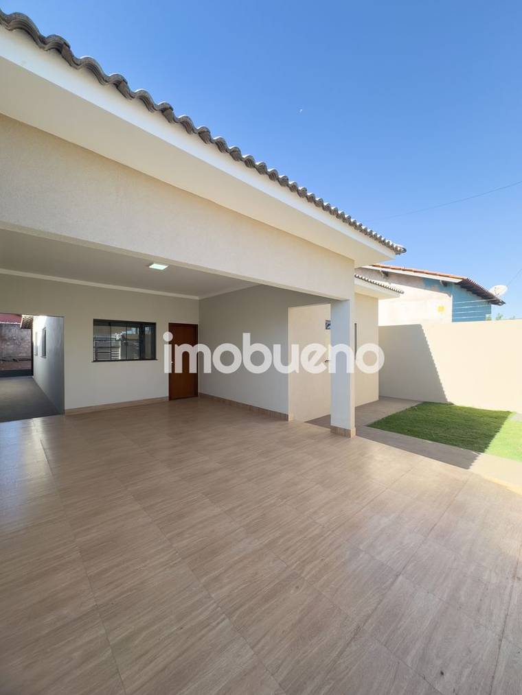 Casa com 3 quartos sendo 1 suíte no Setor Parque da Colina, 130m² em Parque da Colina