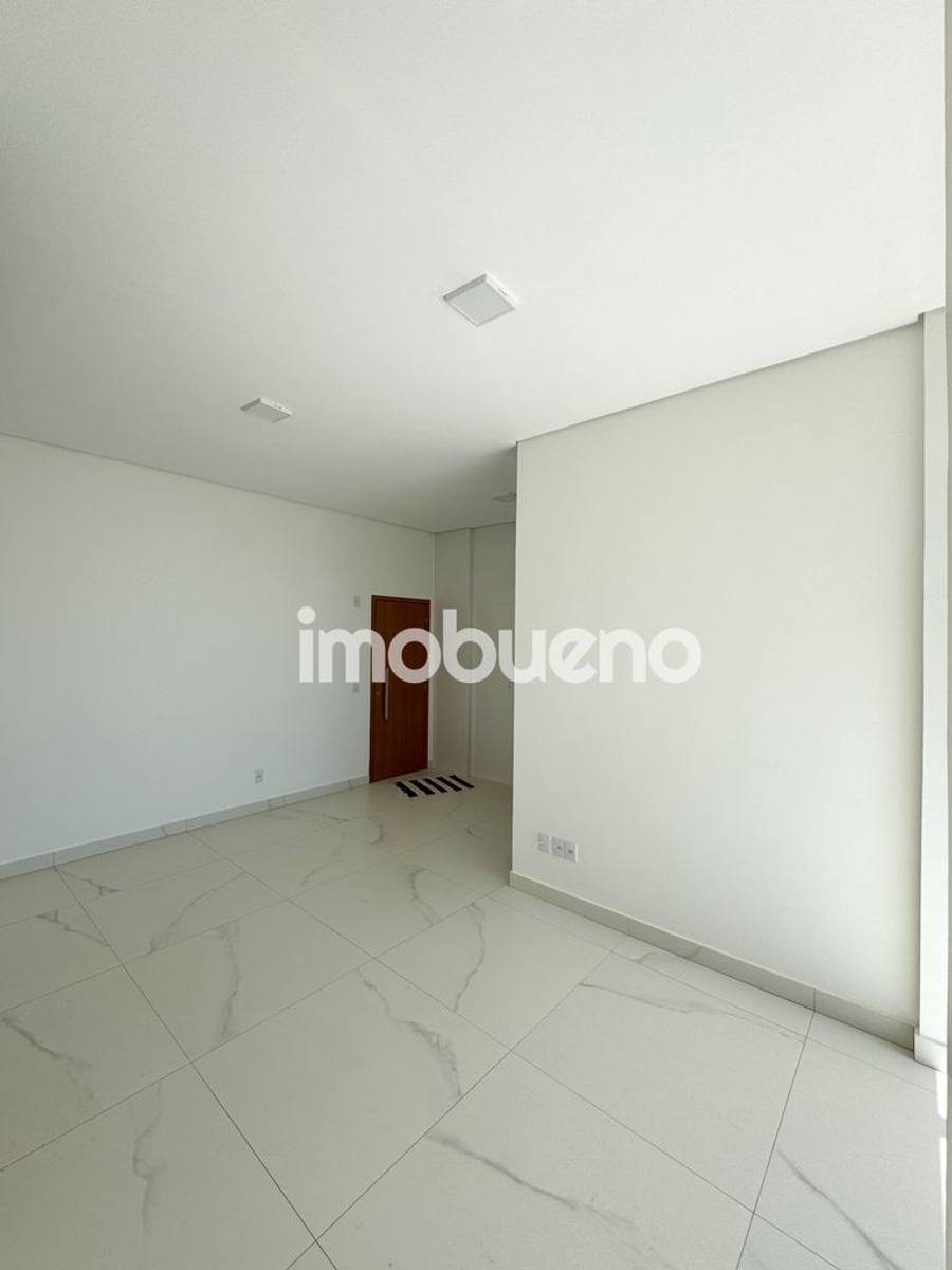 Foto 8 de Vende-se apartamento com 2 quartos sendo 1 suíte no Parque Laguna R$ 650.000,00