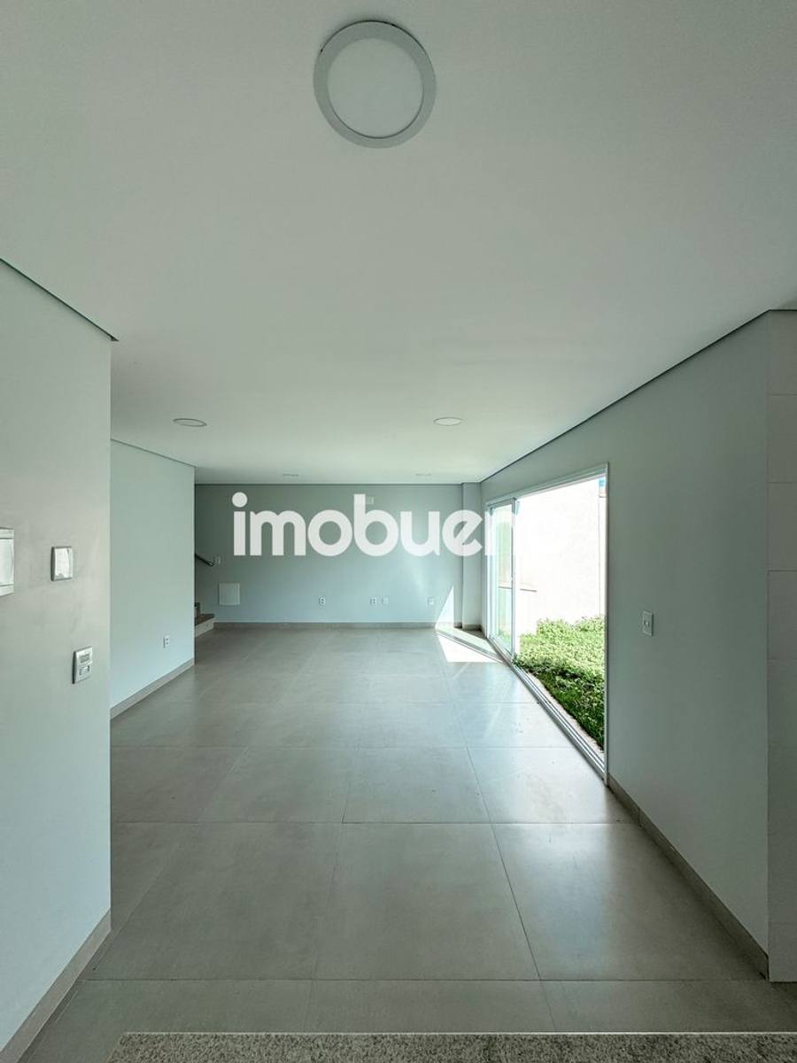 Foto 5 de Vende-se casa com 3 quartos sendo 3 suíte no Setor Sul no Condomínio Isla.