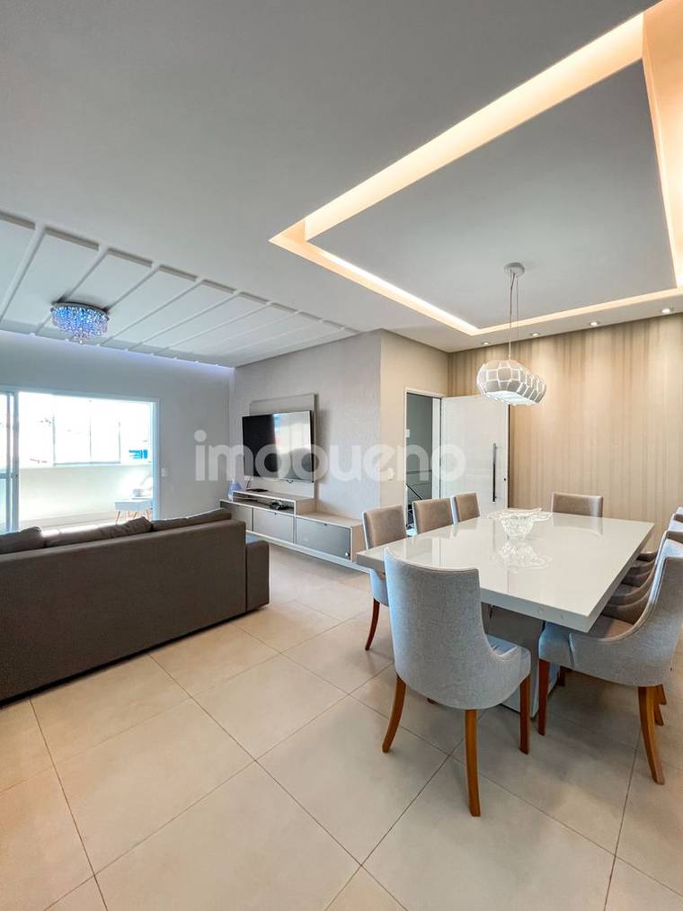 Apartamento semimobiliado de 3 quartos com 2 suítes na Formosinha em Formosinha