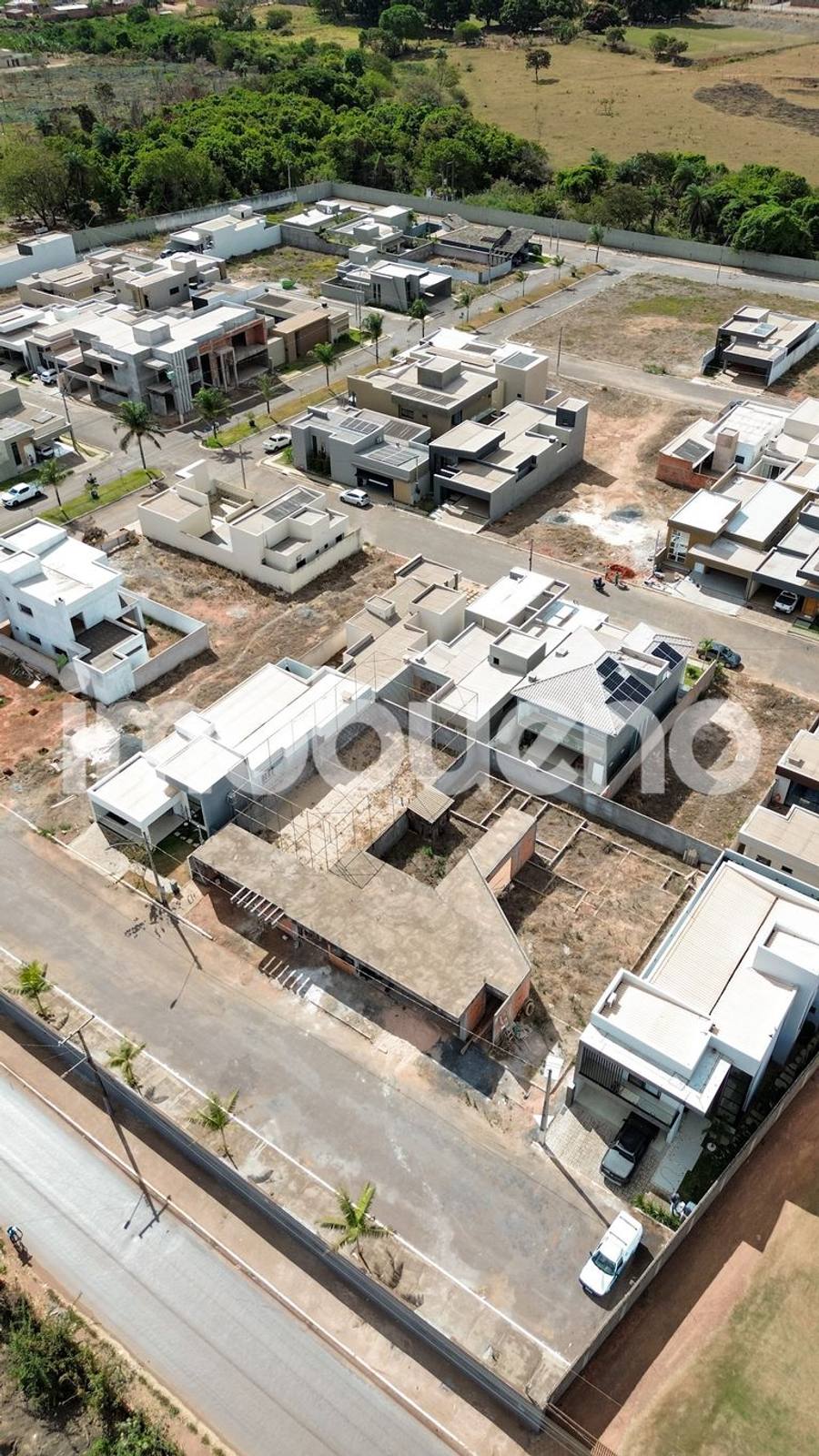 Foto 37 de Casa à Venda com 3 quartos sendo 1 suíte com closet. 226m².