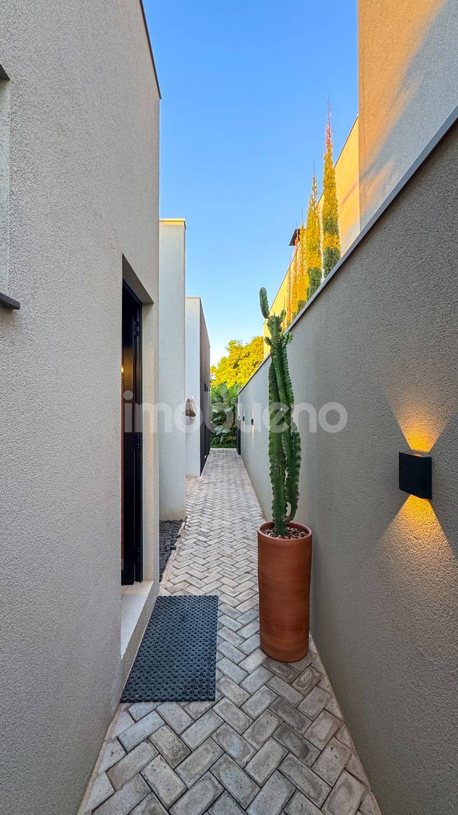 Foto 42 de Casa à Venda de alto padrão em condomínio, 3 quartos sendo 2 suítes. 193,65m².