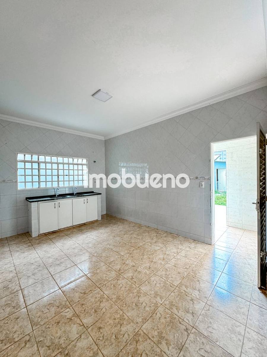 Foto 9 de Vende-se casa com 3 quartos sendo 1 suíte no Centro R$ 550.000,00