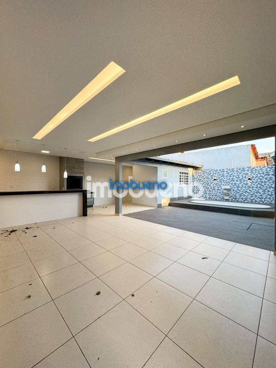 Foto 11 de Casa à venda com 3 quartos, 1 suíte com closet no Centro. R$770.000,00