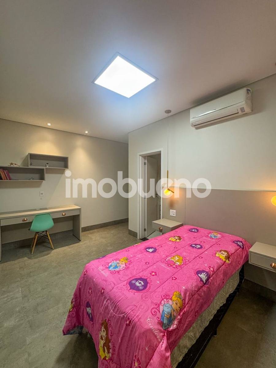 Foto 12 de Sobrado com 4 suítes, man cave e área de lazer no Setor Sul