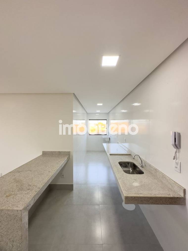Apartamento à Venda com 2 quartos no Parque da Colina, 61,39m². em Parque da Colina