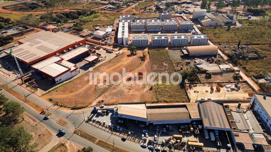Foto 6 de Área de 2.798 m² de frente para a Pecuária e ao lado do Atacadão
