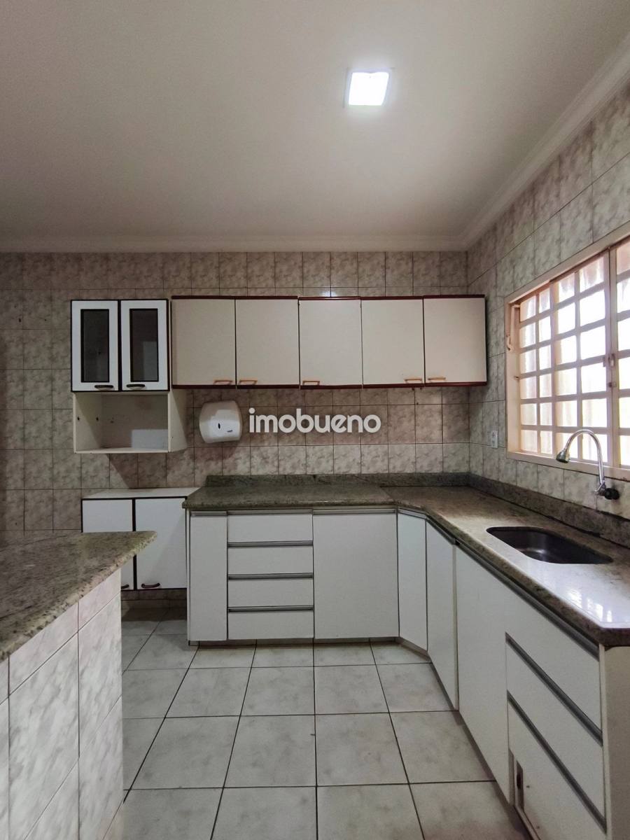 Foto 20 de Casa com 3 Quartos, Piscina e Sauna no Bairro Village em Formosa/GO