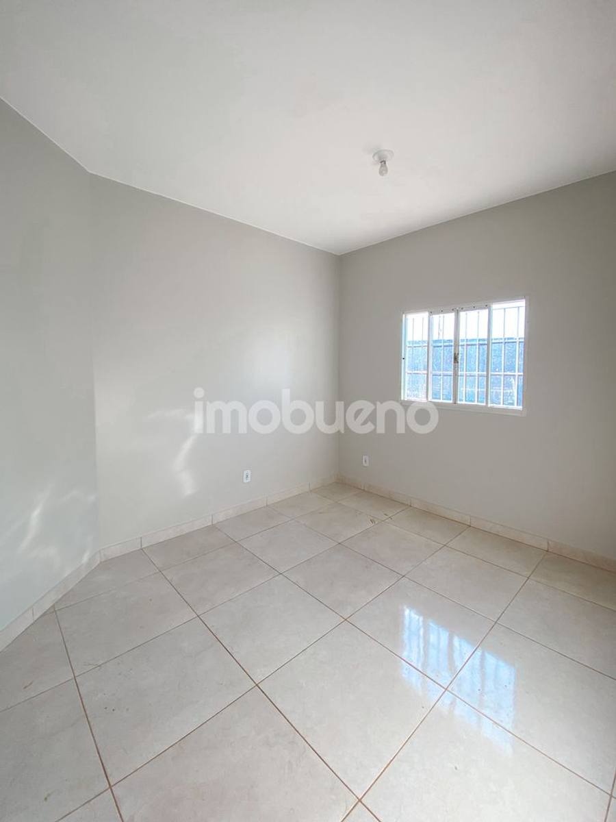Foto 10 de Casa a venda de 3 quartos, sendo 1 suíte, Setor Parque Laguna, 112m² lote 600m².