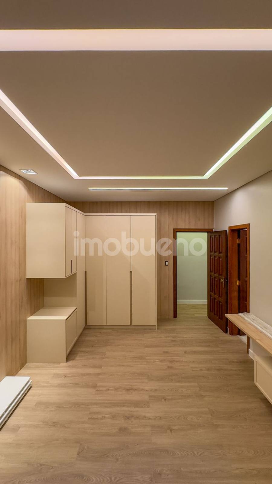 Foto 47 de Casa à Venda com piscina, 3 quartos sendo 3 suítes no Centro.