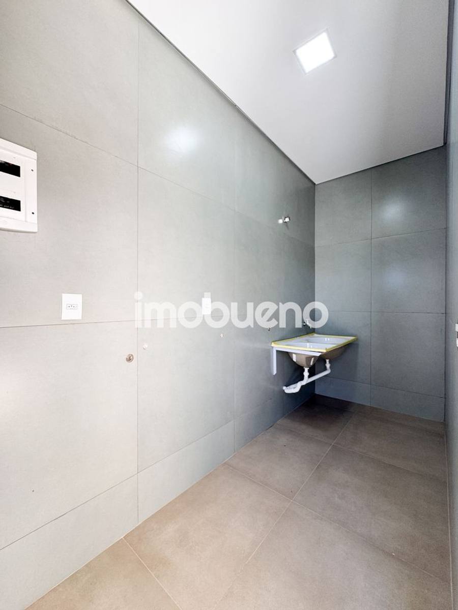 Foto 12 de Casa com 3 quartos sendo 2 suíte próximo ao Centro da cidade com piscina, 215m²